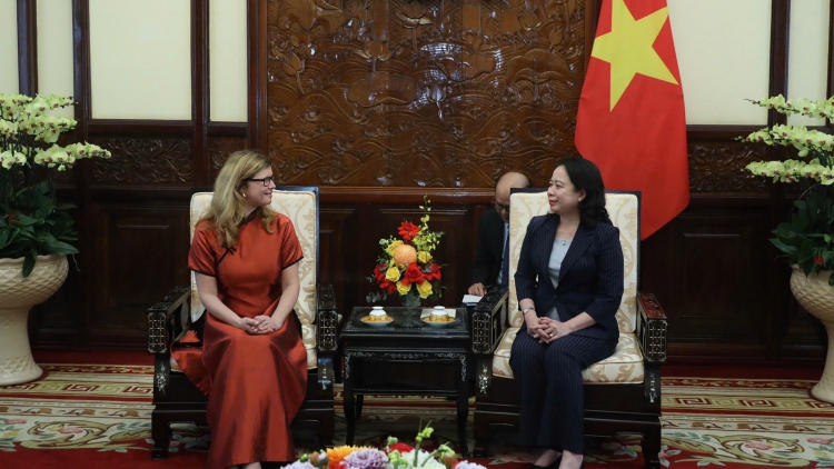 Kơ iĕng Kơdră chĕp pơgơ̆r Teh đak Võ Thị Ánh Xuân sơng pơma dơnuh hăm kơdră tang măt UNICEF tơ̆ Việt Nam