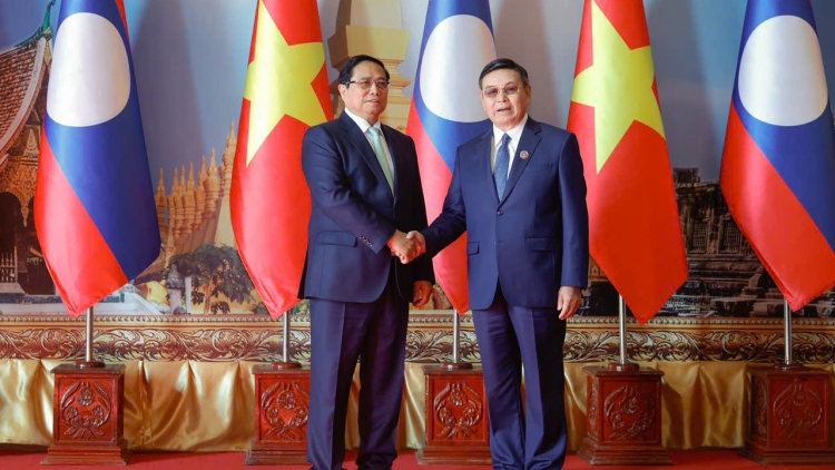 Thủ tướng ồng Phạm Minh Chính tơn jơh niam bơnĕ dơ̆ lòt lơh broă còp lơgar Lào 