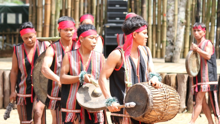 Ƀon lan tây Nguyên răm rhơn ta năp năm mhe Ất Tỵ 