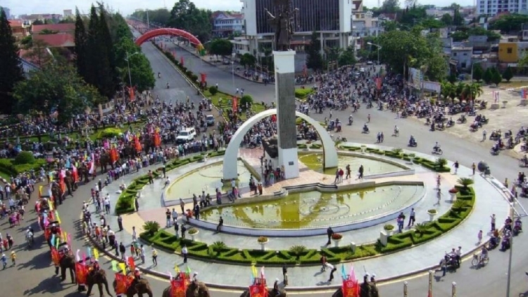 10 tơdroăng kal, tơdroăng xiâm má môi kơpong Tây Nguyên 2024, xua Rơ’jíu Việt Nam kơpong Tây Nguyên rah chêh