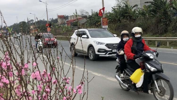 JHUL KHANG BRUK KHIK SALAMAT JALAN MBAK NAO MAI DALAM HAREI TET NGUYEN DAN SAONG HAREI UAN RAOK BAL PATAIH 2025 