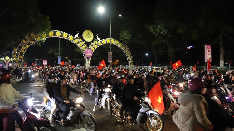  Khua knŭk kna Phạm Minh Chính hơêč hmưi kơ êpul čưng boh Việt Nam 