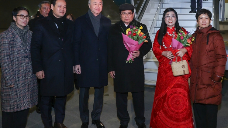 Thủ tướng Phạm Minh Chính tât Zurich ntơm hăn râng rơh rƀŭn WEF ndrel pah kan ta Thuỵ sĩ