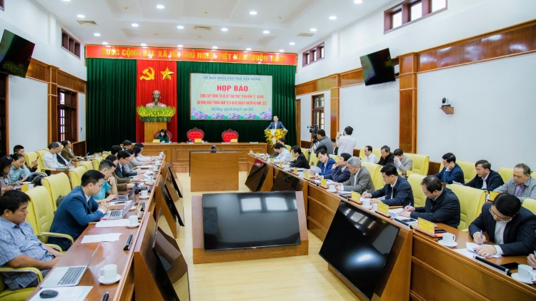 6 Groi Giám đốc n’gâng kan tâm Dak Nông ƀư săm ƀŭt dăn rlu ranh lor năm