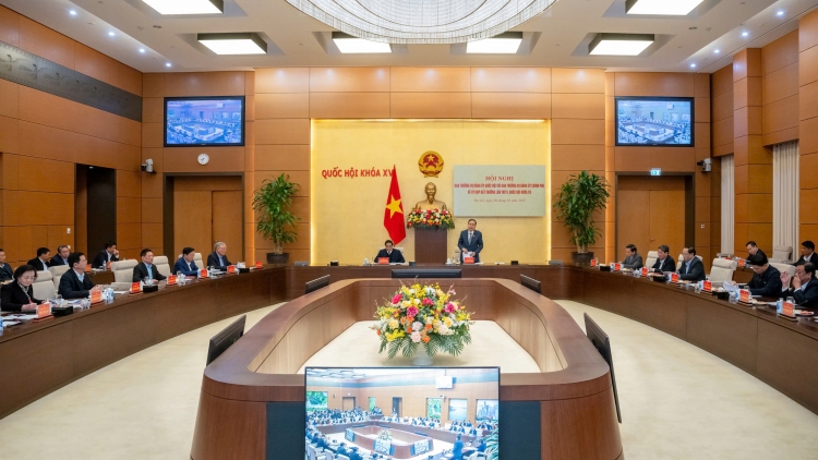 Kruanh Quốc hội: Rgâk mhe tay nău mĭn, rgum âk an nău hun hao bâh neh dak.