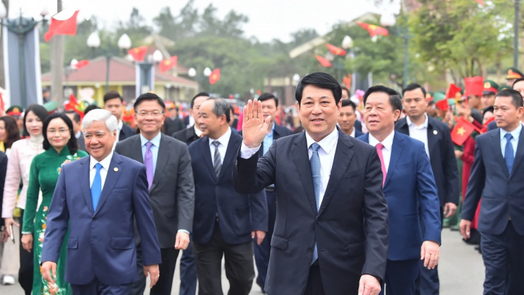 PO INE NEGAR LƯƠNG CƯỜNG HU MAI TAOM MBAOK BUI SAMBAI HAONG BHAP BINI DOM BANGSA DALAM HAREI ILAMO AKAOK THUN DI GRAUK NEGAR