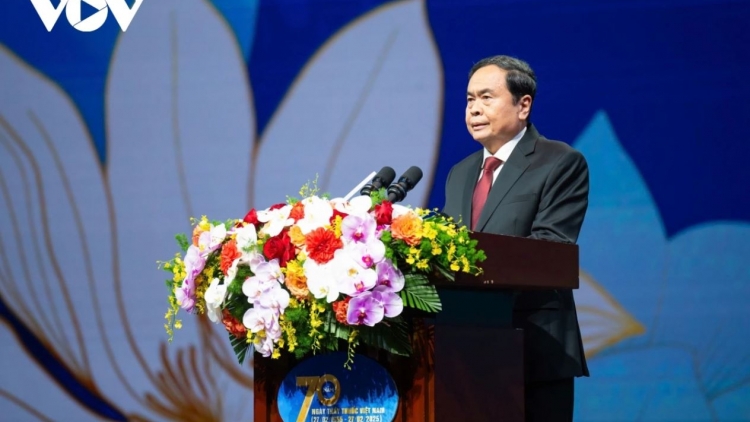 Củ tịc Quôk hội tus bal Dơ̆ tơngkah kir sơnrai 70 nam Ngai Cau lơh sơnơm Việt Nam 