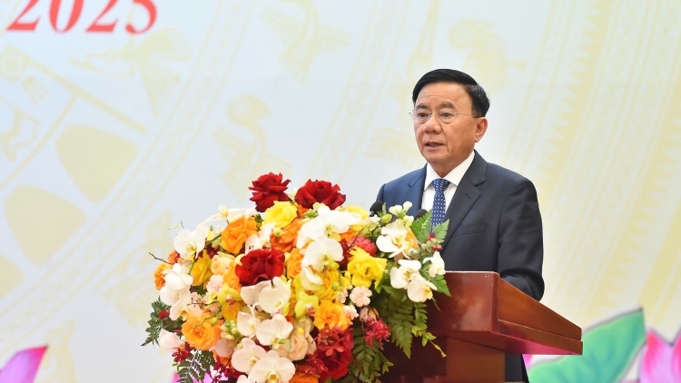 Pơ’lêh rơdêi tơdroăng hnê mơhnhôk tơdâng ƀăng hnoăng cheăng pêi tung pơla pêi cheăng pơ’lêh nếo