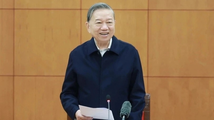 Tổng Bí thư Tô Lâm pơgơ̆r hop akŏm dôm Anih jang hơmet ăn Hop akŏm 14 kơ Đảng