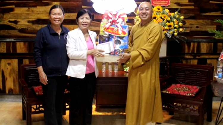 Ăp bu ur đảng viên rôih dăng ta Dak Lak