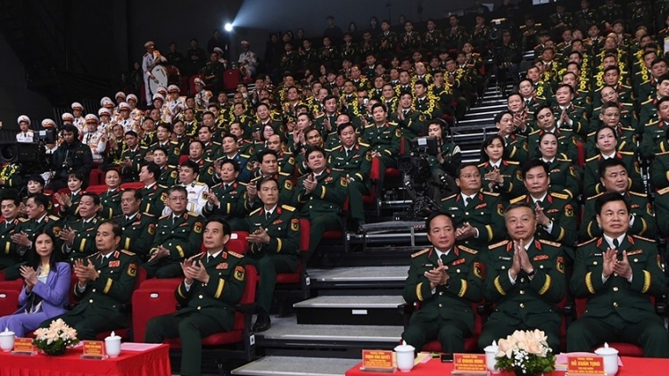 Pơpŭ ƀing ba gru “Rơgơi pơtô ba mơnuih ƀôn sang” mơng ling tơhan ƀơi kual mơnuih djuai ania ƀiă