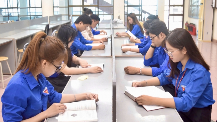 Yơng nau mĭn blau ŭch cách mạng tâm ăp ngih săm ƀŭt tâm Dak Lak