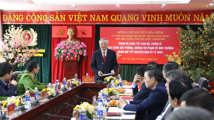 Phó Thủ tướng duh broă sùm Cíñ phủ ồng Nguyễn Hoà Bình còp, lơh broă mờ kwang bàng, cau ling C05