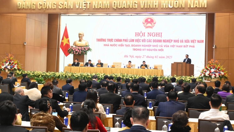 Thủ tướng Phạm Minh Chính ƀư tơm Rƀŭn nchră Rnâng kan Chính phủ pah kan đah doanh nghiệp Ngih dak