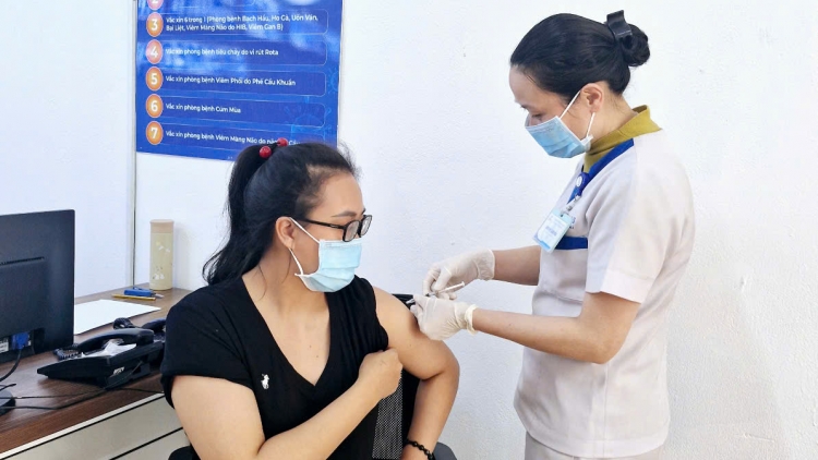 Lu mơnuih duam hơdrăp, mơnuih ƀôn sang Gia Lai nao tlâ̆o vaccine pơgang