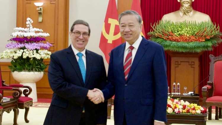 Khua git gai ping gah ơi Tô Lâm tŭ jum khua ding jum pơtom hiăp Cuba