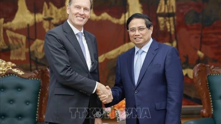 Pôa Phạm Minh Chính, Ngế pro xiâm hnê ngăn tơnêi têa tơdah pôa Wouter Van Wersch, Phŏ kăn hnê ngăn pơkuâ grup Airbus