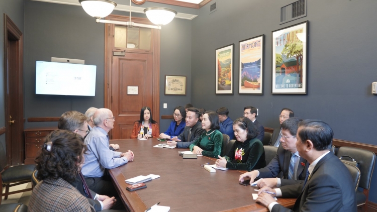 K’iăng khua bruă kƀĭn ala Nguyễn Thị Thanh mă bruă hŏng phung khua prŏng Mi 