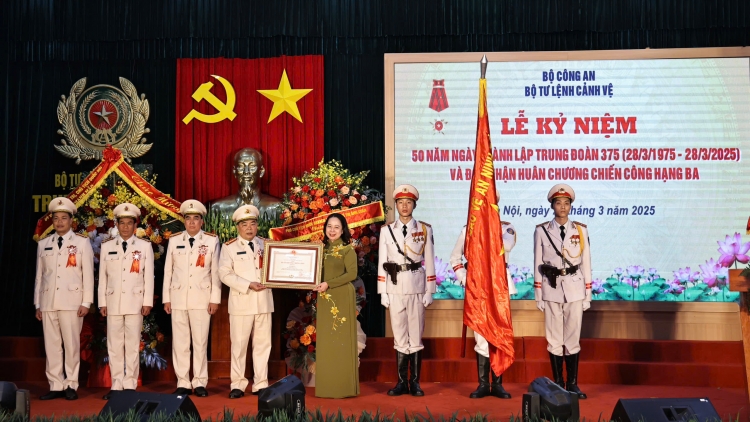 Phó Củ tịc lơgar mò Võ Thị Ánh Xuân jàu Sơlong cồng nha lơh geh bơh dơ̆ tam lơh khà Pe ai Ling mpồl di mờ 375 in 