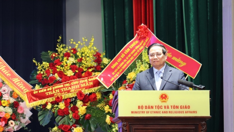 THỦ TƯỚNG CHÍNH PHỦ PHẠM MINH CHÍNH: BỘ DÂN TỘC LÂNG TÔN GIÁO CHOOM NĂC BHA LÂNG, LIÊM TA NIH OOY ĐOÀN KẾT ĐHA NUÔR, TÔN GIÁO