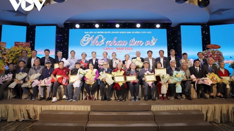 TR’LUM MẶT LÂNG LÂH 200 CHA NĂC MANUYH BHRỢ BÁO ĐHALUM BÊL HAANH DEH 50 C’MOO GIẢI PHÓNG TỈNH QUẢNG NAM LÂNG TP ĐÀ NẴNG