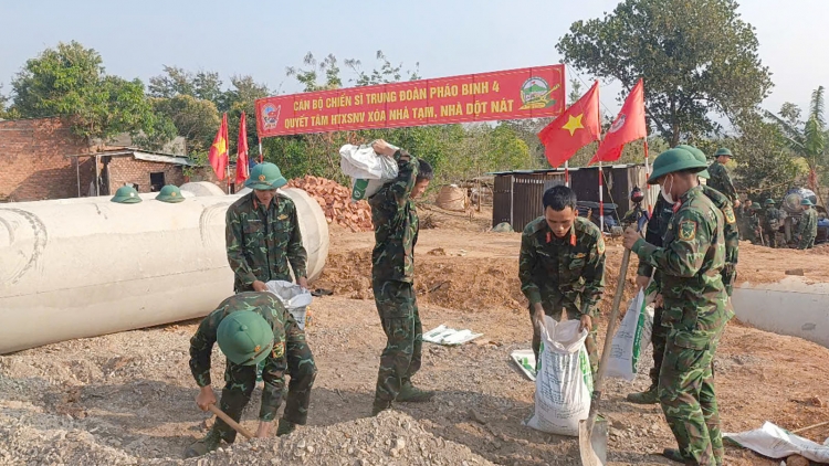 Kon Tum neh geh kơnhoàl tus rềp mờ jơnau kờñ lơh sir tơn jơh hìu lơh ing, hìu ồm sèt ñhăt dà mìu 