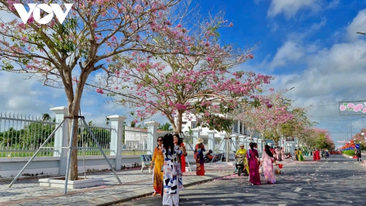 ពត៌មាន ម៉ោង ១៥