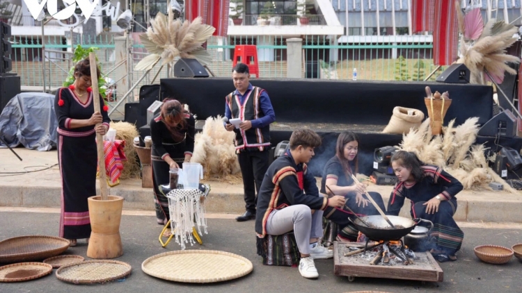 Ƀuôn Ama Thuôt – Jhŏng ktang lehanăn Jăk siam 