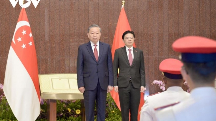 Việt Nam - Singapore n’hao tâm boh têh jong lam lĕ rngôch