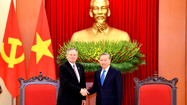 Tổng Ƀí thư ồng Tô Lâm wă Thượng Nghị sỹ lơgar Mỹ ồng Steven David Daines 