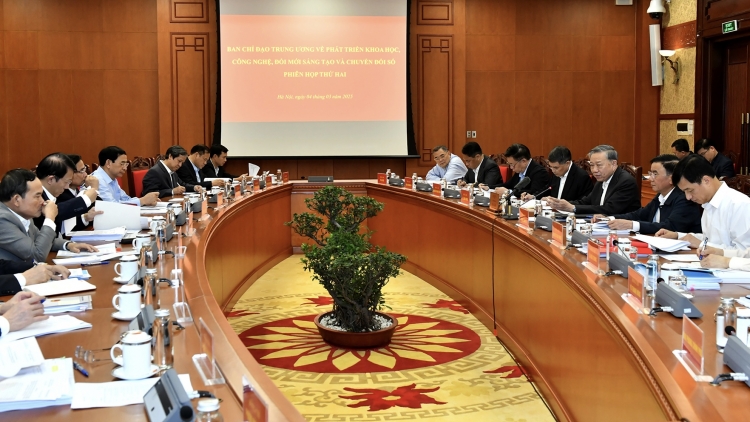 Tổng Ƀí thư ồng Tô Lâm đơng lam pơrjum bè bơtàu tơnguh Jak chài măi mok tam gơl pa bơceh lơh mờ tam gơl sồ 