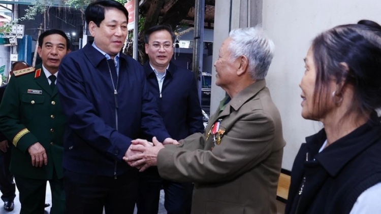 PO NEGAR HU ALIN HADIAH PANDAP KA URANG HU NGAK BRUK KATMANG DI BINGUN DOM HAREI ROYA PRAONG 