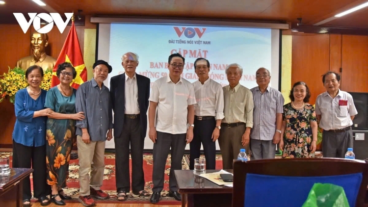 BAN BIÊN TẬP MIỀN NAM – P’RÁ XA NAY TƠỢ PRANG K’TIẾC K’RUUNG