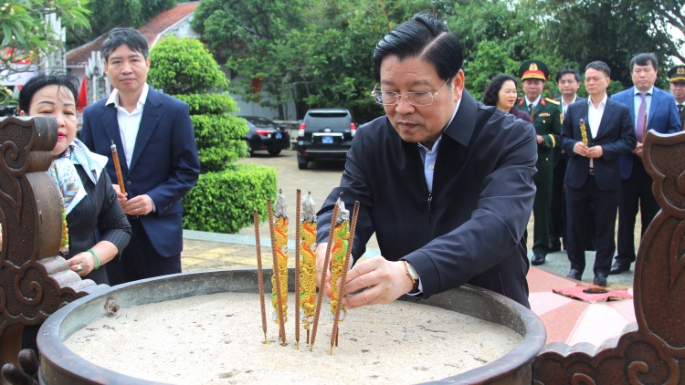 Lam bồ Mpồl Broă dơlam is Dà lơgar chu ñàng Anih kah kơlôi Bơnơm Nhạn 