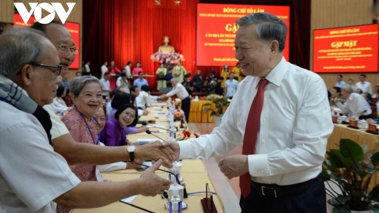 TỔNG BÍ THƯ TÔ LÂM TR’LUM LÂNG CÁN BỘ BHRỢ CÁCH MẠNG T’COOH TA HA, MANUYH VÊY G’LÊÊH C’RƠ LÂNG CÁCH MẠNG, PR’LOỌNG ĐONG CHÍNH SÁCH TR’HAANH COH ZR’LỤ MIỀN NAM 