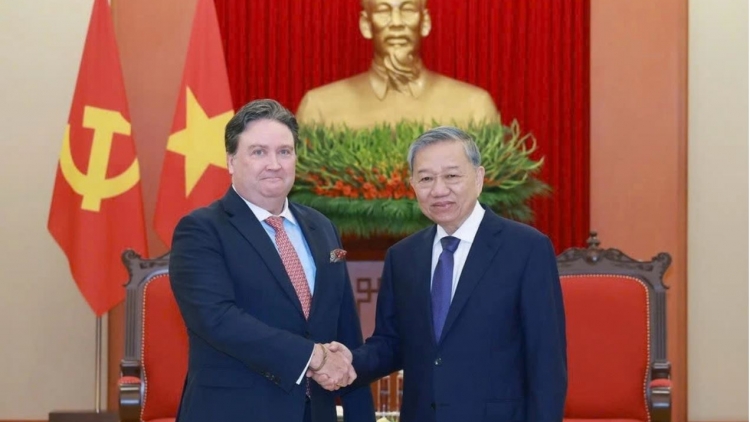 Khua gĭt gai Đảng Tô Lâm drông Pô bi ala Mi Marc Knapper 