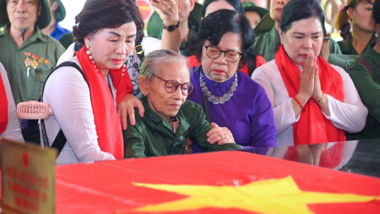 TA ĐANG MOON TRỢ CẤP TƯỚC MUY ỨC ĐỒNG COH MUY C’XÊÊ HA APÊÊ CỰU ĐHA ĐHÂM C’MOR XUNG PHONG