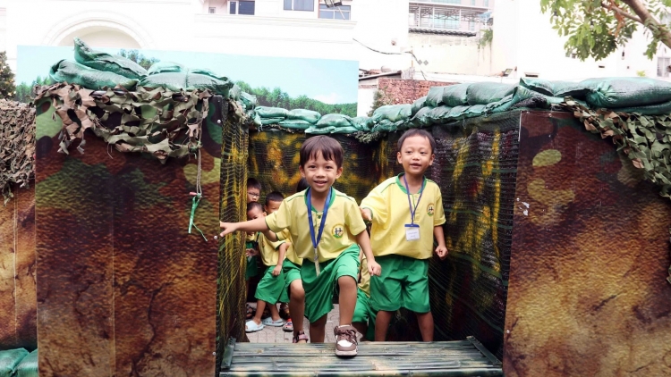 Ksiêm dlăng kơ klei bi blah Hồ Chí Minh hlăm 500 pŏk rup, mnơ̆ng dhơ̆ng  