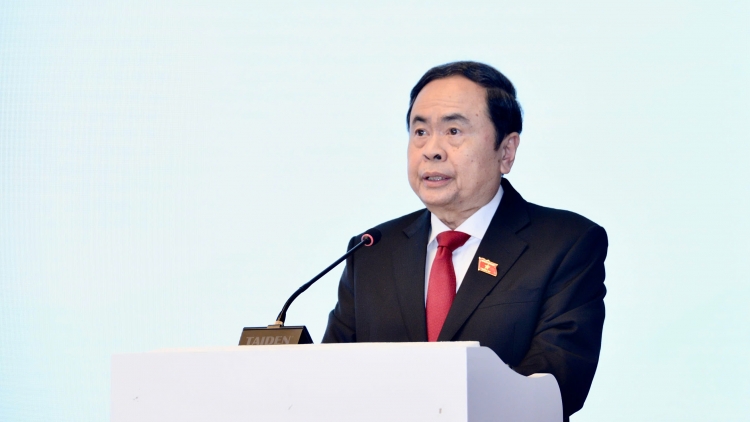 Ơi Trần Thanh Mẫn pơhmư̆ mông bơkơtuai anom bruă mơdrô Việt Nam-Uzbekistan