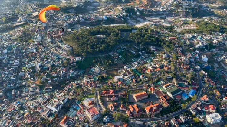 Cau tĕ khà Lâm Đồng kơlôi sơnơng Dà Làc kơn jơ̆ ir tŭ gơ gơs anih tờm càr pa dê 