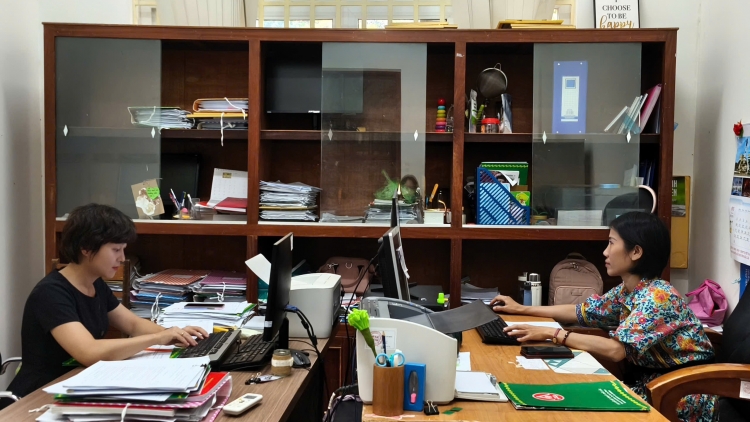 Hơyak gĭt kăl lŏm hơlen kang ƀô̆ tơ̆ Dak Lăk