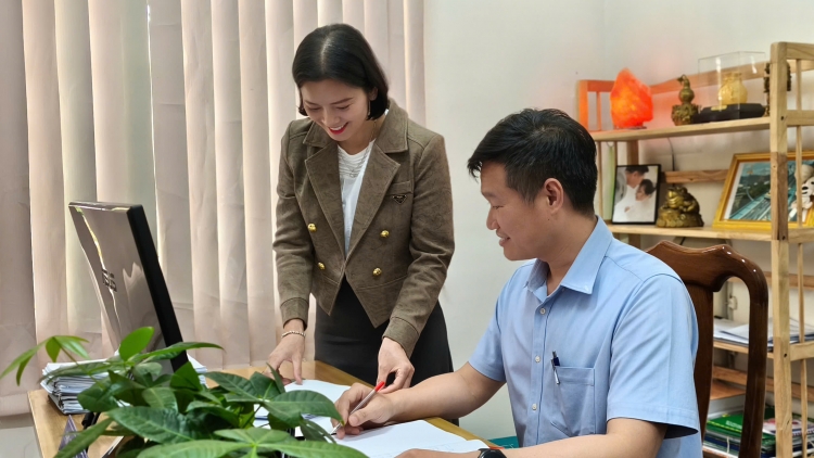 Tơlơi pơplih yôm amăng bruă pơtŏng glăi tơlơi rơgơi mơ̆ng khua mua ƀơi Dak Lăk