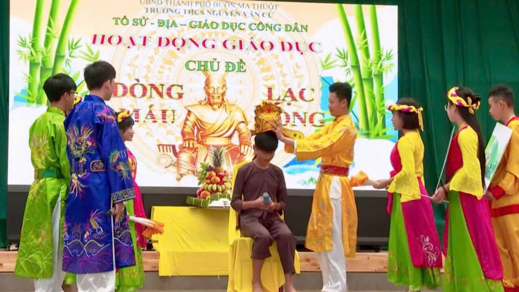 Sền gàr bơhiàn ờs mờng – Kah hờ mò pàng jơi bơtiàn