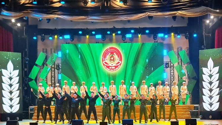 ពត៌មាន​ម៉ោង១៥