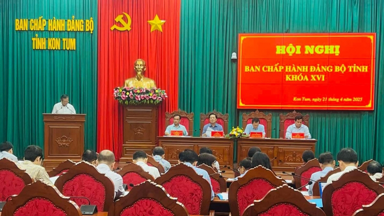  Kon Tum hŭch hôm 40 xã, phường lôch dăp rgum