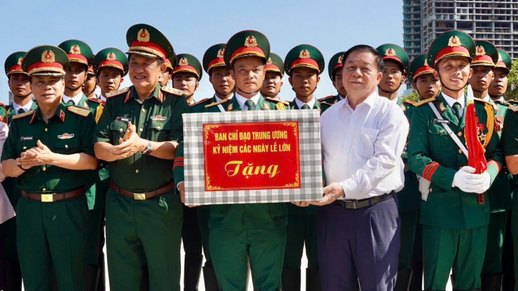 Kăn pơkuâ Pơtâng tối tơdroăng kal Tơnêi têa lăm pôu khu lêng ki prôk mơđah pơtăng lơ 30/4