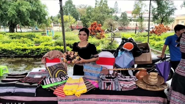 QUẢNG NGÃI T’BHLÂNG VÊY P’XOỌNG 70 BH’NƠƠN OCOP LÂH 3 SAO COH C’MOO 2025