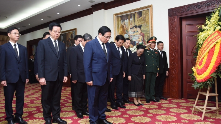 Thủ tướng ồng Phạm Minh Chính ies ƀồc lài do Củ tịc Đảng, Củ tịc lơgar, Thủ tướng lơgar Lào ồng Khamtay Siphandone