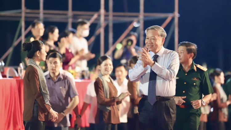 Pôa Tô Lâm, Kăn xiâm pơkuâ hnê ngăn Đảng veăng Tơdroăng ngê̆ thuât ‘’Tơnêi têa tŭm tơdroăng phiu ro”