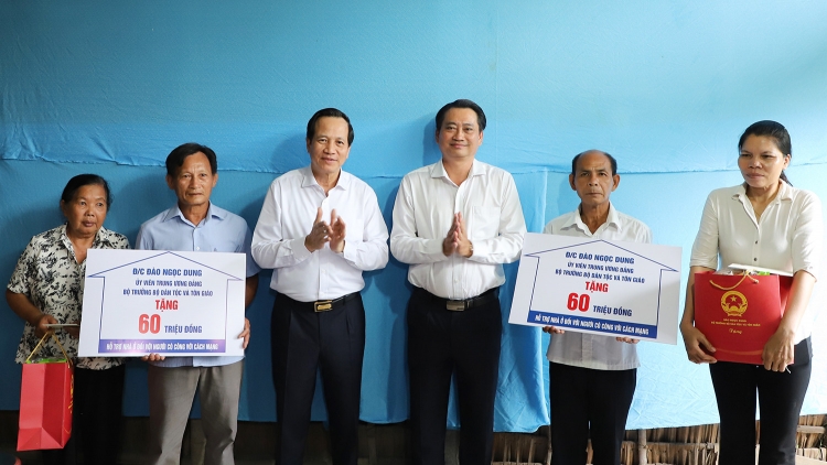 ពត៌មាន ម៉ោង ១៥